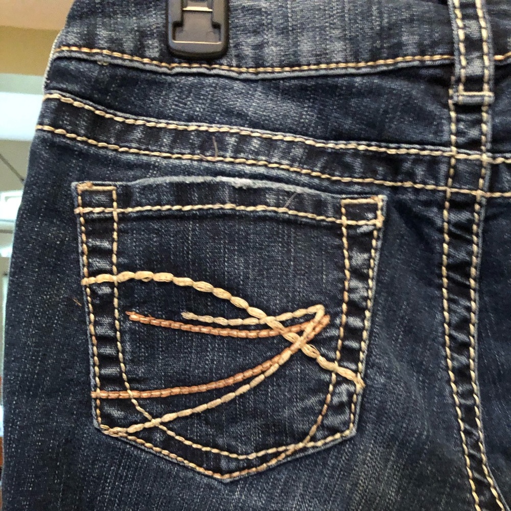 W26 - Women’s Silver Suki Capri Jeans